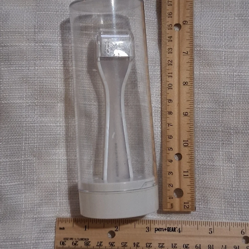 Rodan + Fields White Derma Roller
